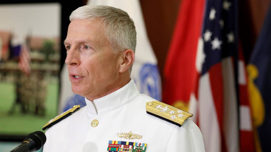 Comandante del Comando Sur, Almirante Craig S. Faller habla con los medios en Miami. 8 de marzo de 2020. Foto: Marco Bello / Reuters