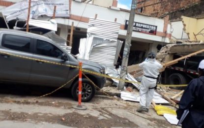 Hasta ahora, un muerto y se desconoce el número de heridos por explosión en  construcción en Bogotá