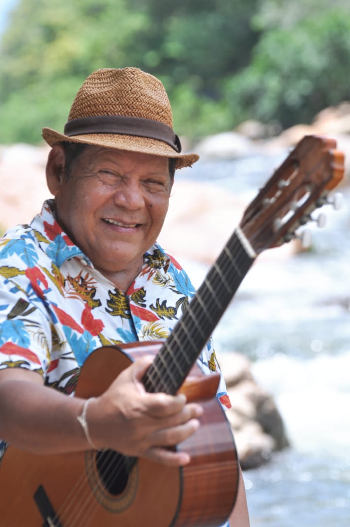 SU ESTIRPE la heredó su abuelo, demostrando que su vida es una poesía como lo hizo saber su padre Escolástico Romero Rivera. (Foto/ Edgard de La Hoz).