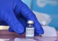 Pfizer y BioNTech inician ensayos clínicos para vacuna contra ómicron