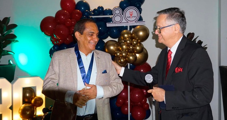 APDAYC distingue a Rafael Manjarrez por su aporte al vallenato y la defensa de los autores