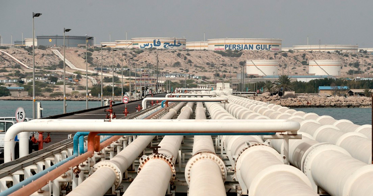 Trump amenaza con asumir el control total de los mercados de petróleo y gas de Irán