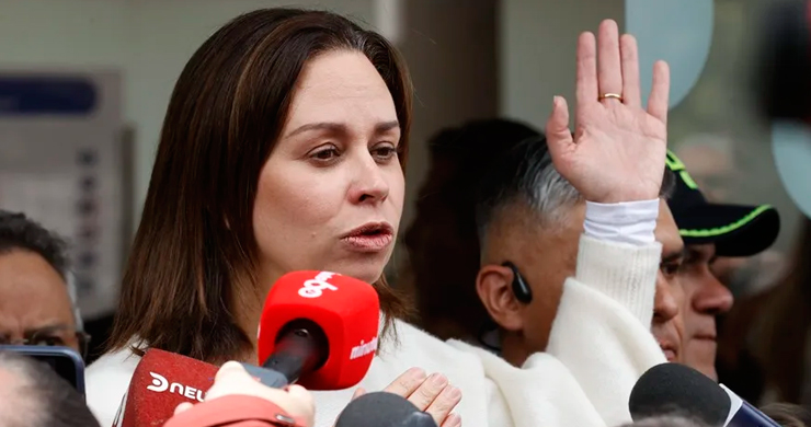 La viuda de Miguel Uribe Turbay apunta a un posible crimen de Estado
