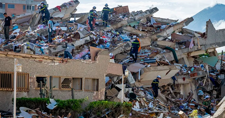 Venezuela informa del rescate de más de 6.400 personas tras los terremotos